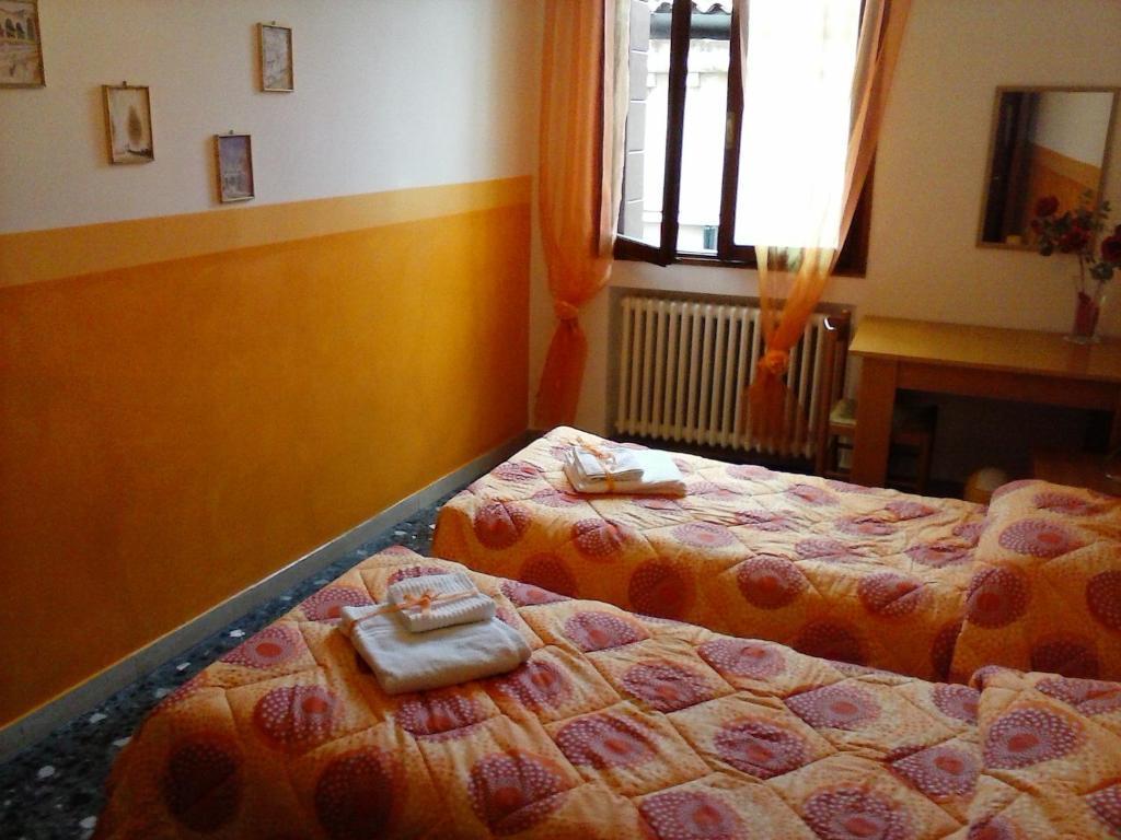 Hotel Ca' Spezier Venedig Zimmer foto